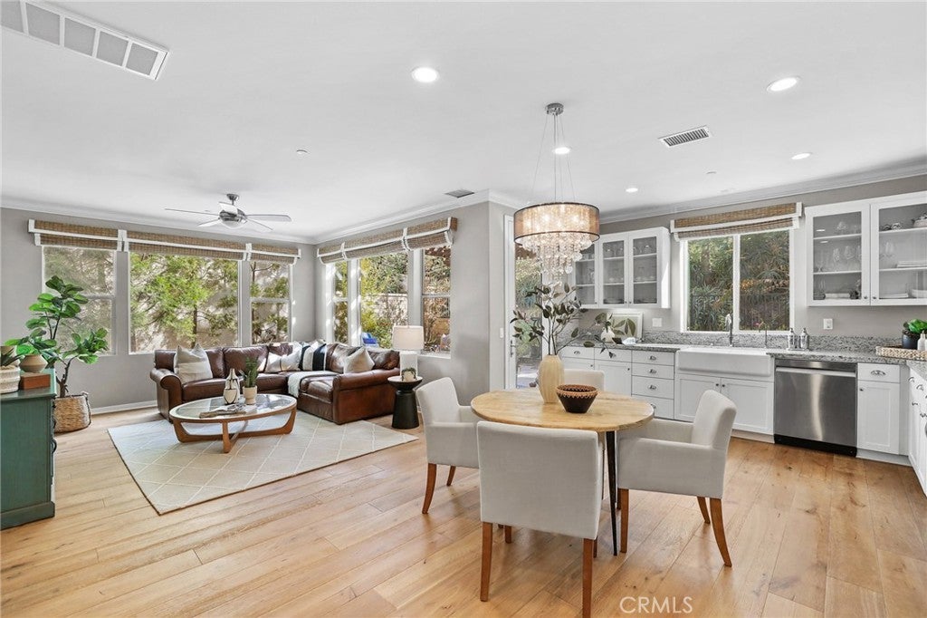 Photo of Listing #OC24235739