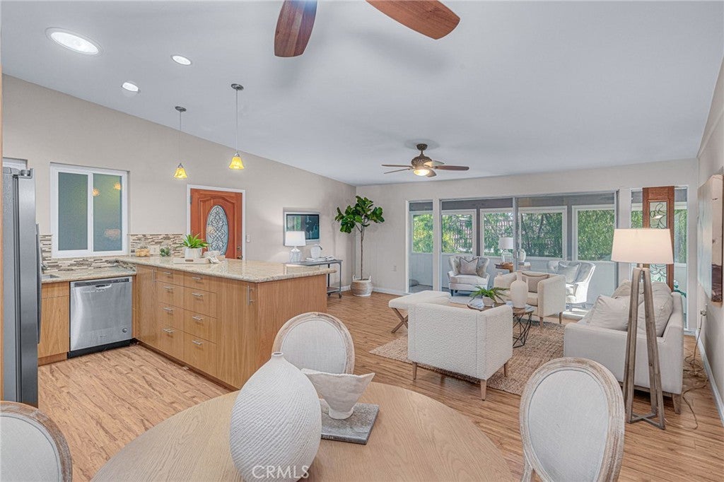 Photo of Listing #OC24237223