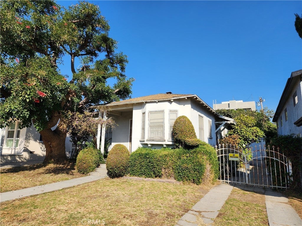 Photo of Listing #DW24237425