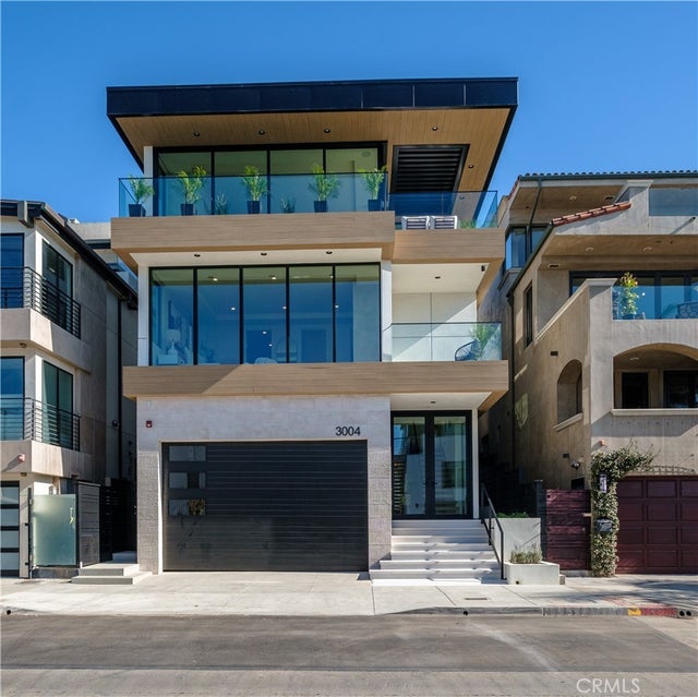 3004 Manhattan Avenue, Manhattan Beach.