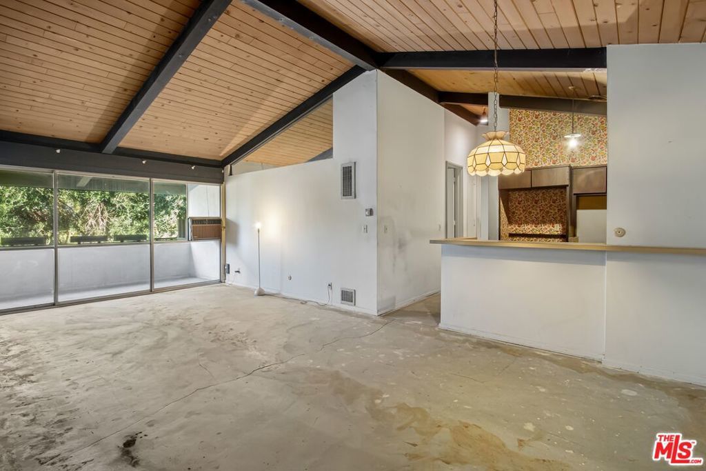 Photo of Listing #24465761