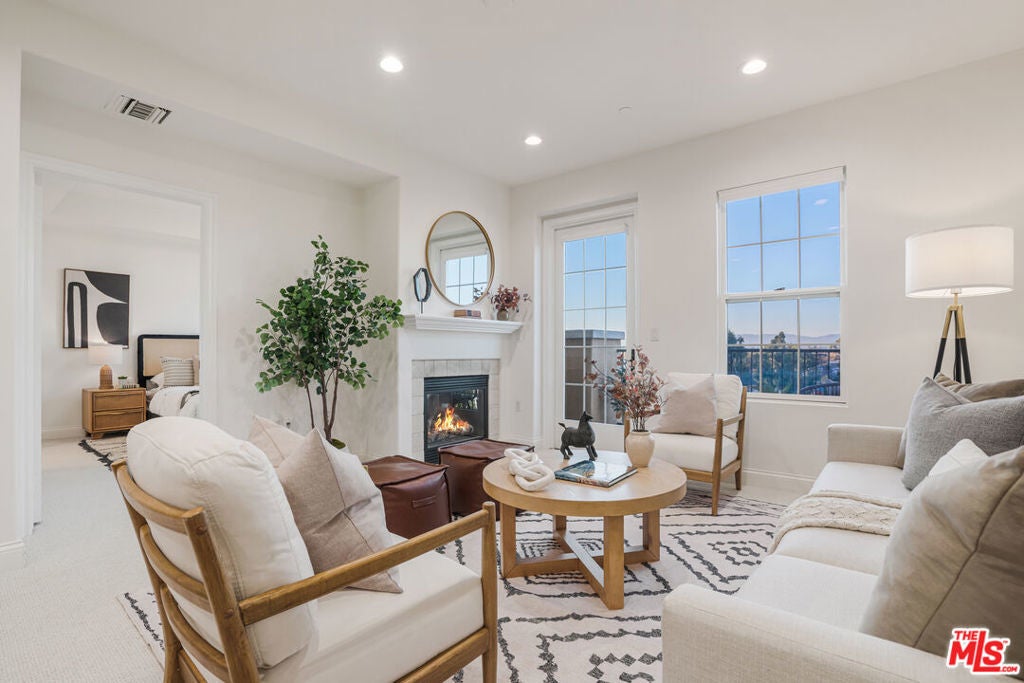 Photo of Listing #24463233