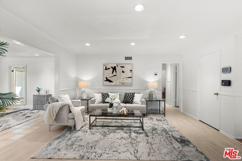 Photo of Listing #24466259