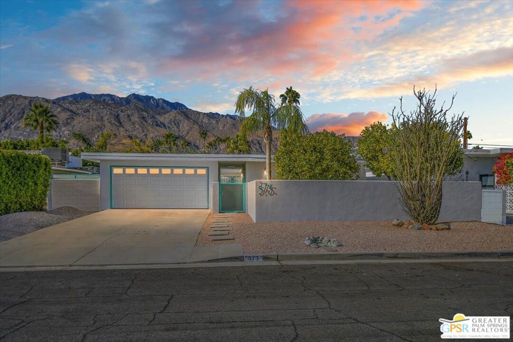 573 Paseo De Anza, Palm Springs