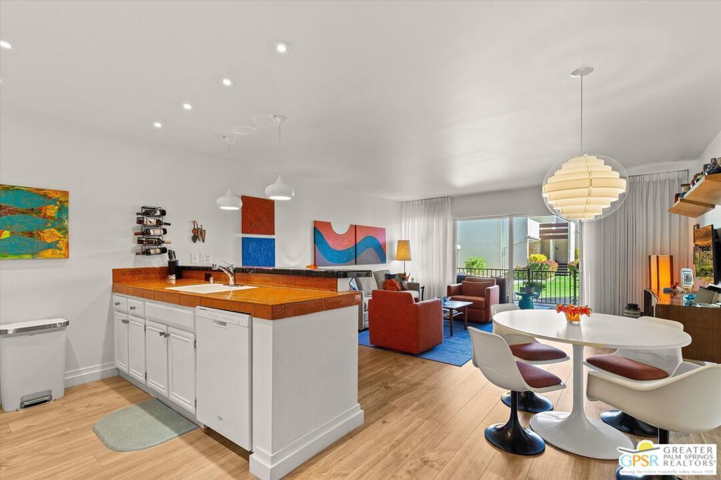 Photo of Listing #24465153