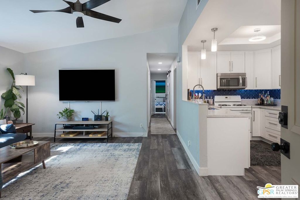 Photo of Listing #24466355