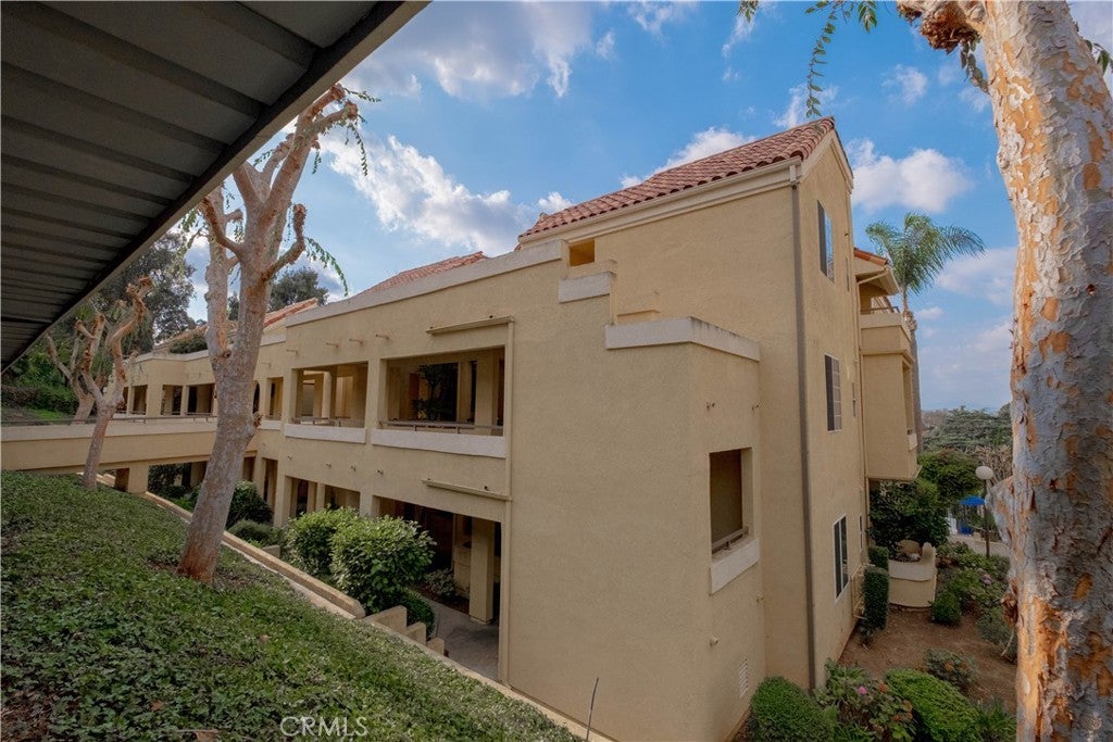 Photo of Listing #DW24239267