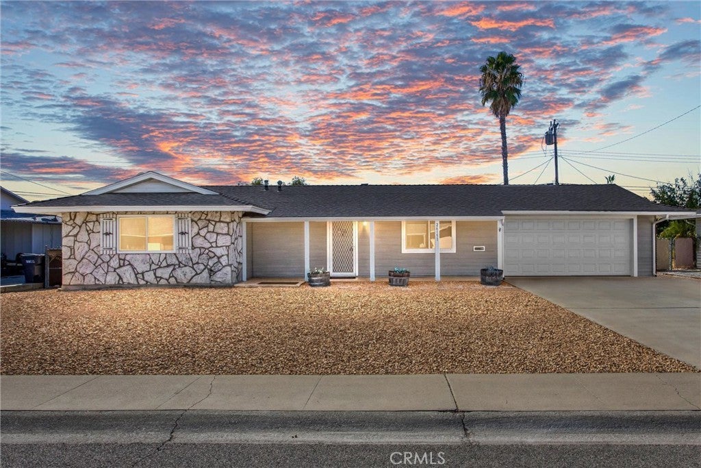 Photo of Listing #IG24238053