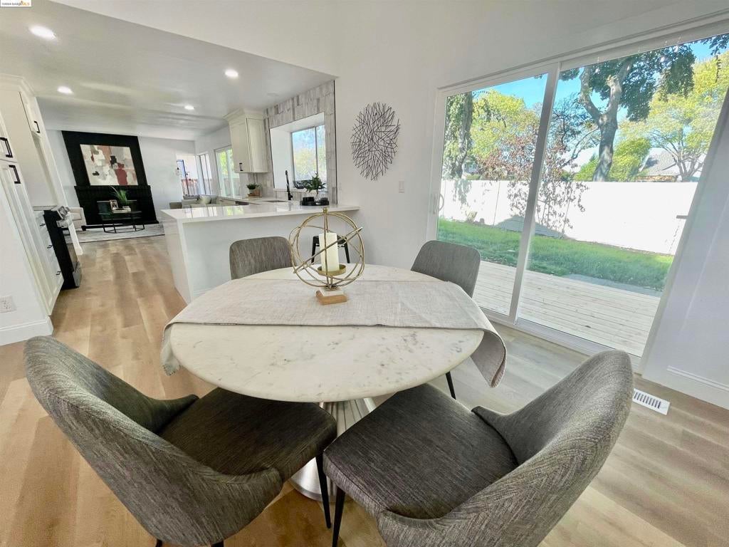 Photo of Listing #41079537