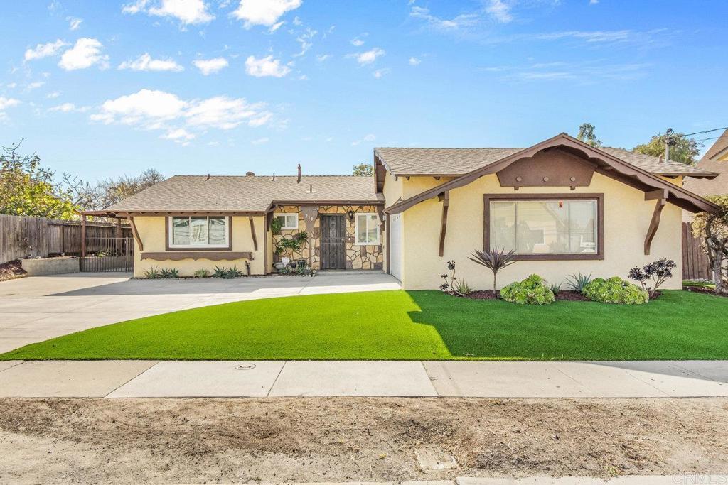 Photo of Listing #PTP2407233