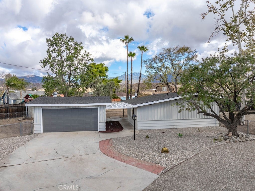 Photo of Listing #IV24239972