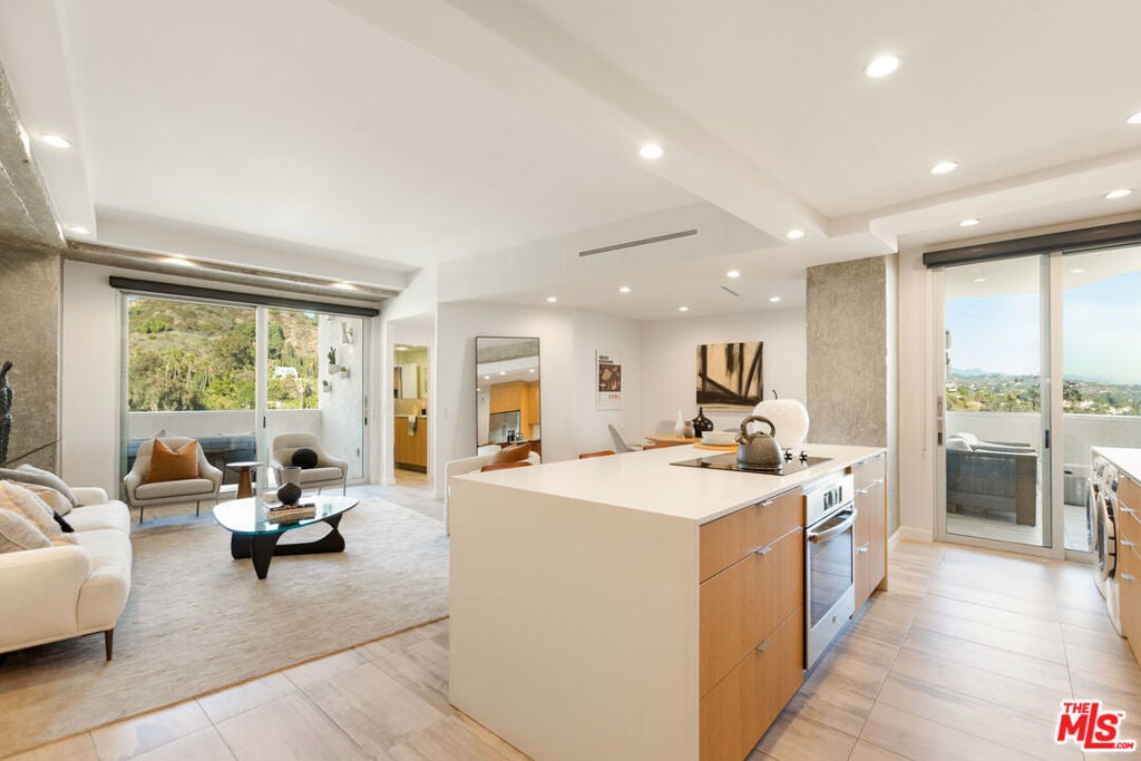 Photo of Listing #24466767