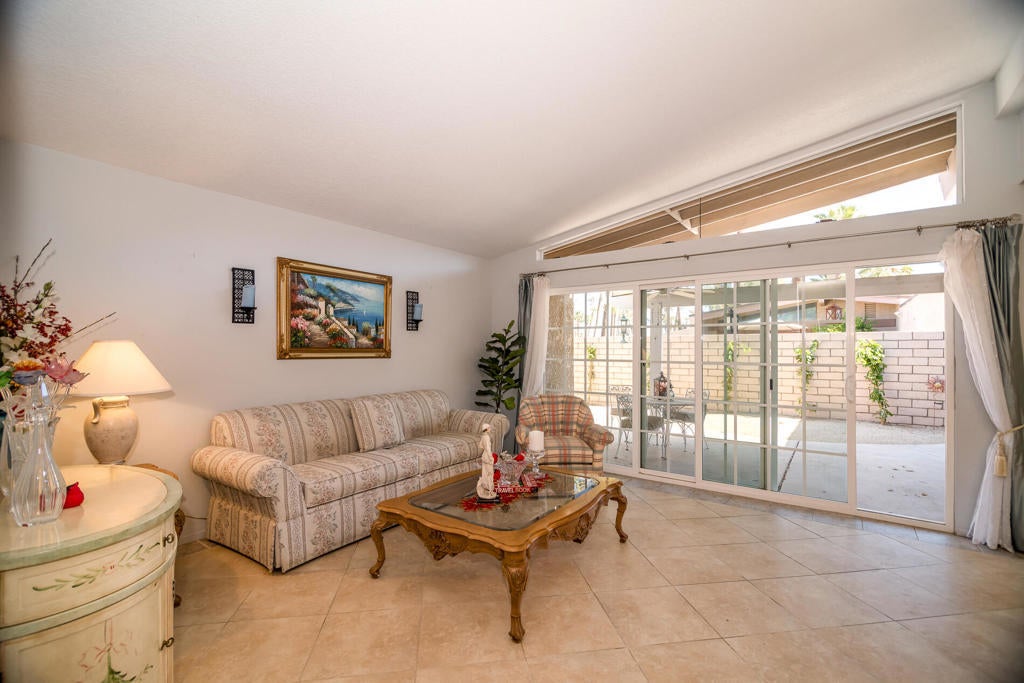 74042 Catalina Way, Palm Desert