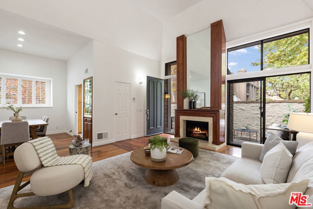 Photo of Listing #24467747