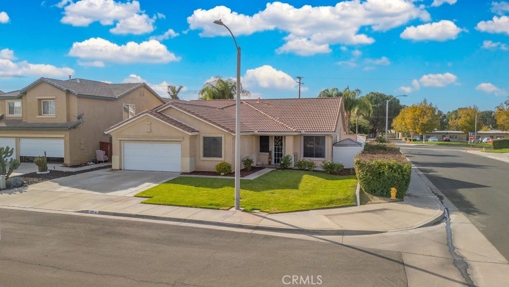 Photo of Listing #IV24241895