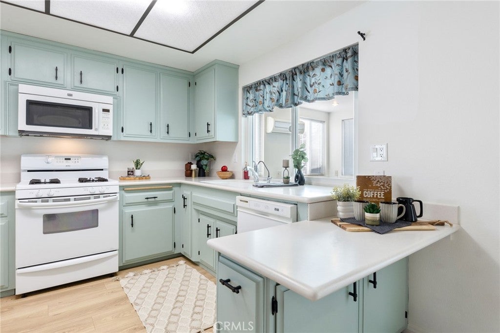 Photo of Listing #OC24242116