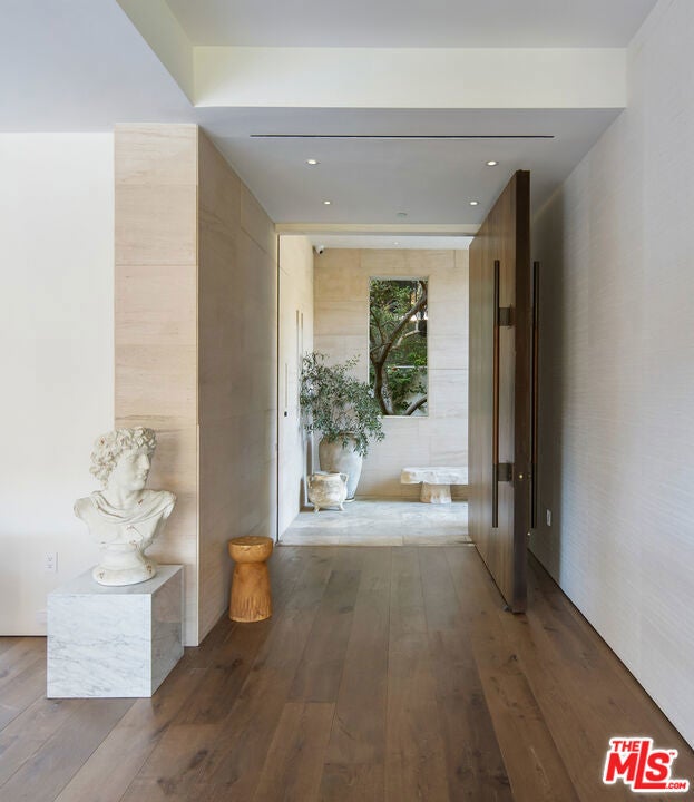 Photo of Listing #24468083