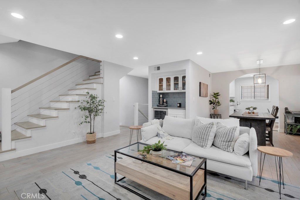 Photo of Listing #BB24242927