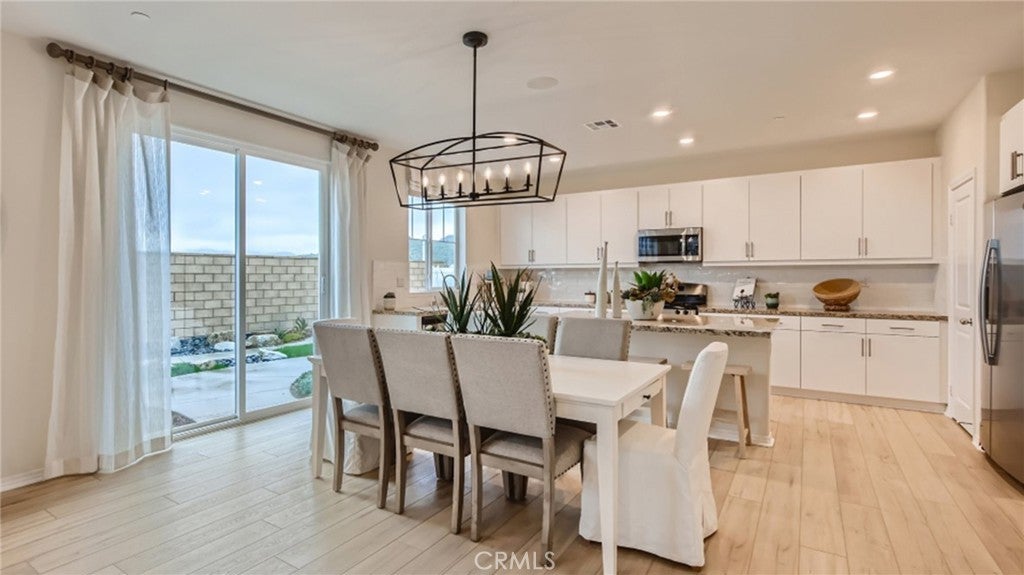 Photo of Listing #SW24243571