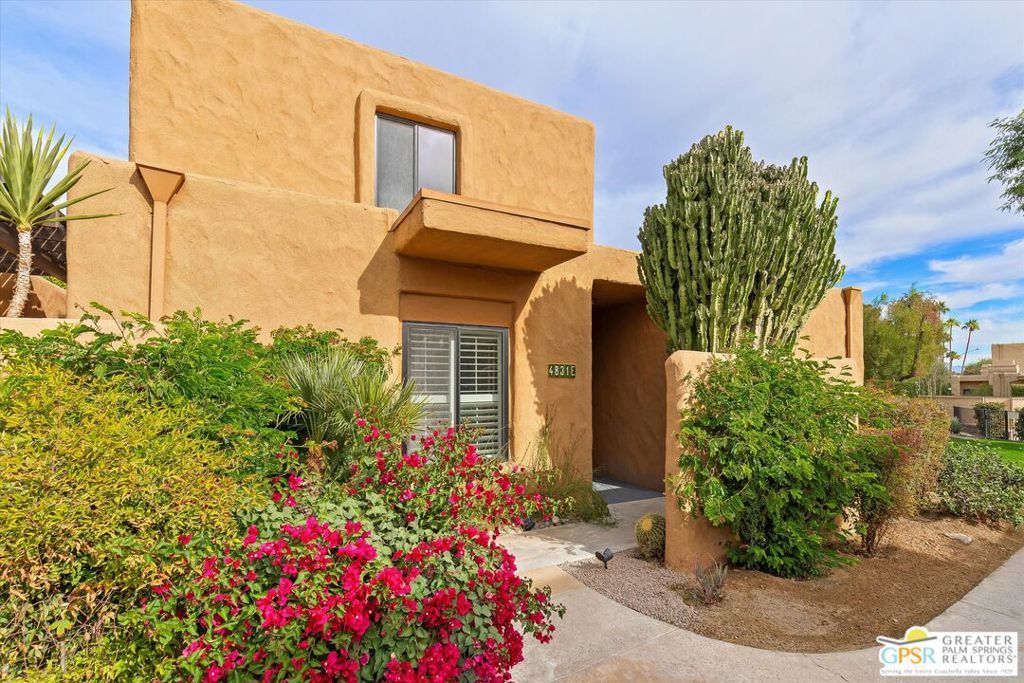 4831 Winners Circle # E, Palm Springs