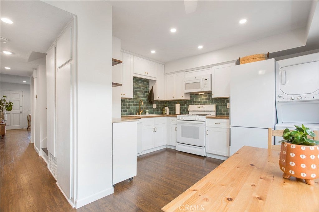 Photo of Listing #PW24244545