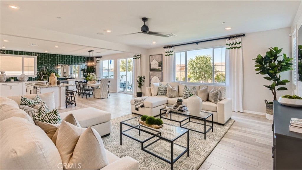 Photo of Listing #SW24245411