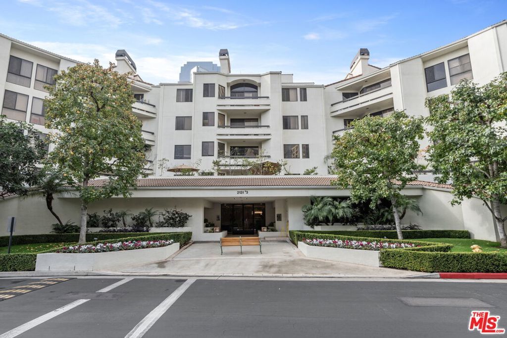 Photo of Listing #24469947