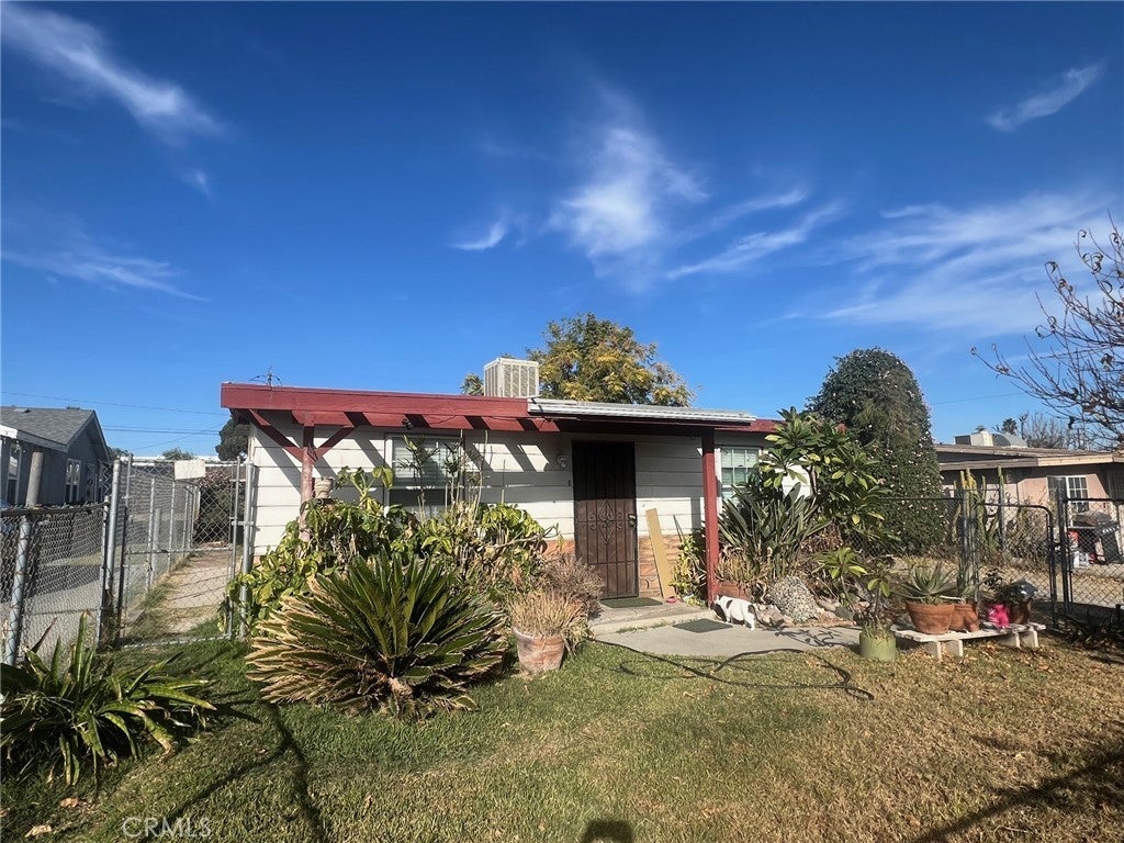 Photo of Listing #IV24247086