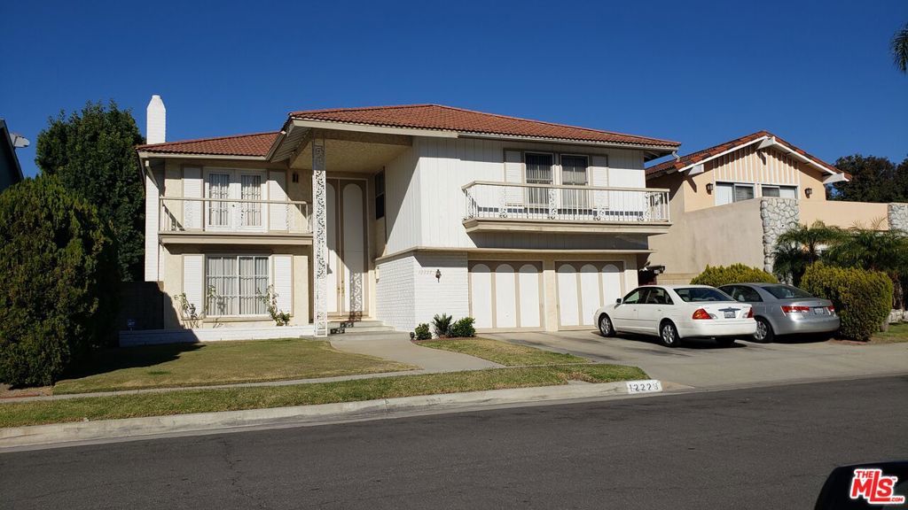 Photo of Listing #24470879