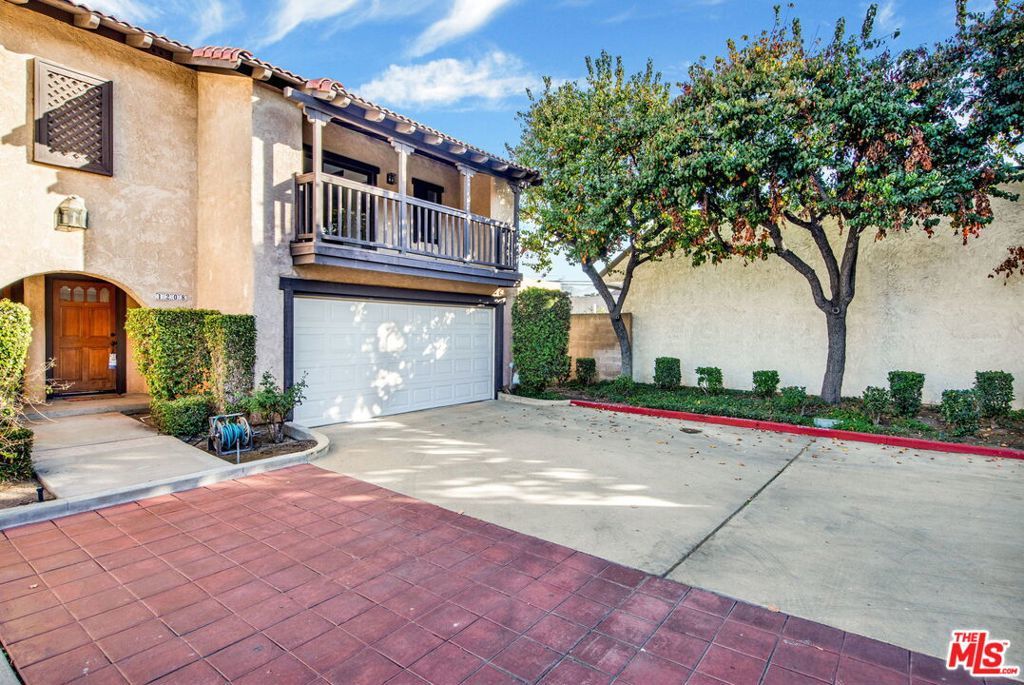 Photo of Listing #24470541