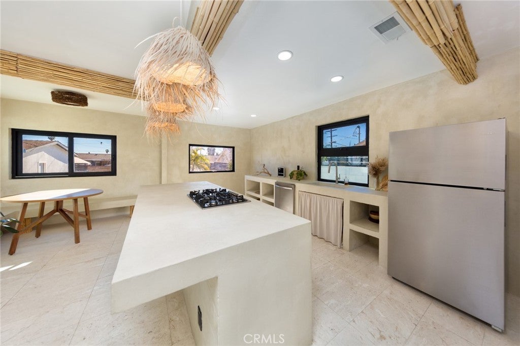 Photo of Listing #SR24247785