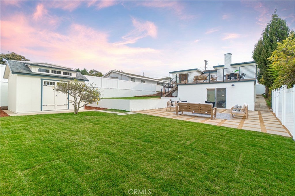 2305 Hill Lane