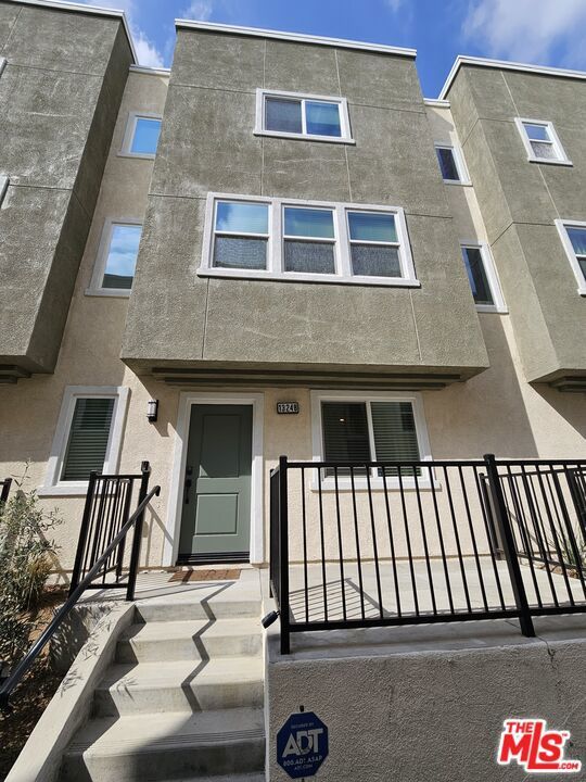 Photo of Listing #24471659