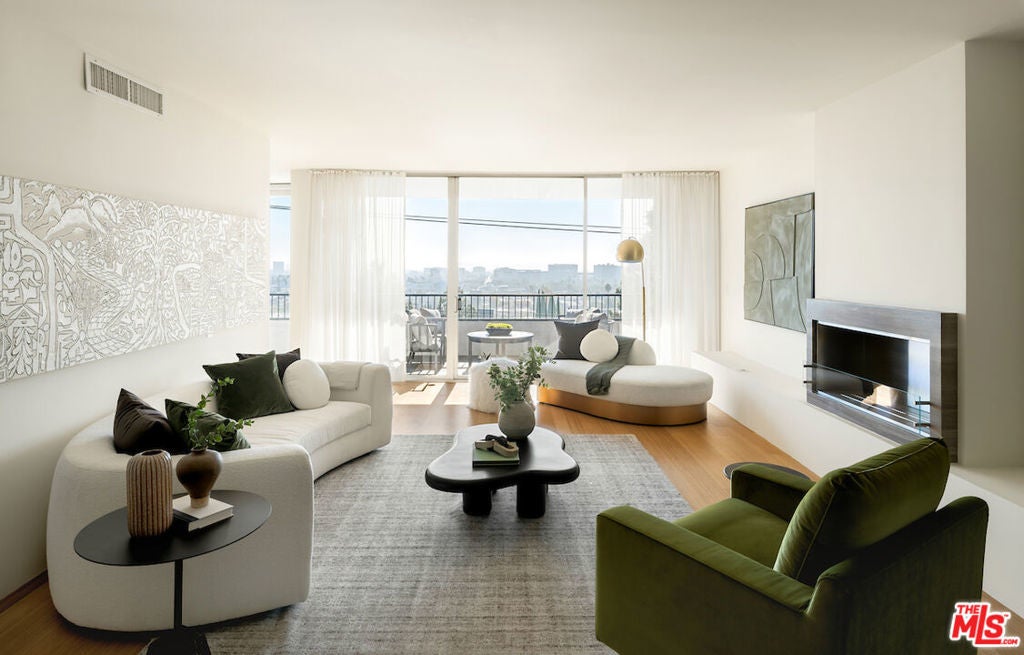 Photo of Listing #24471359