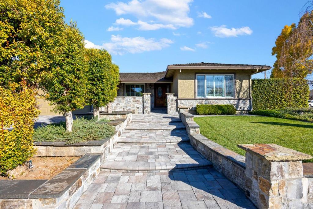 Photo of Listing #ML81987752