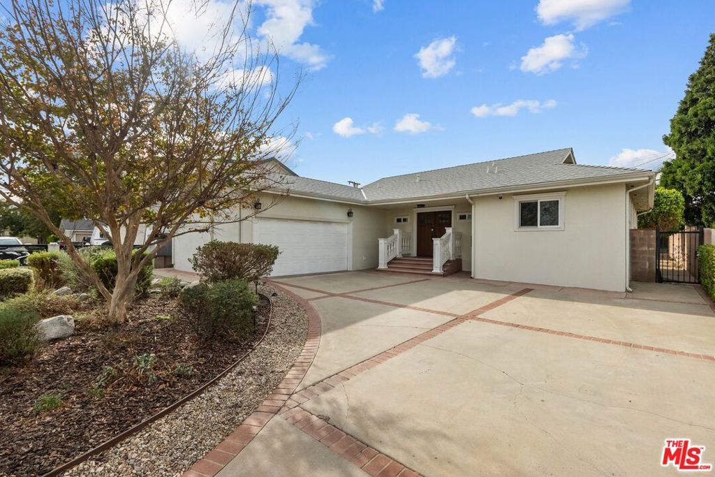 Photo of Listing #24472059