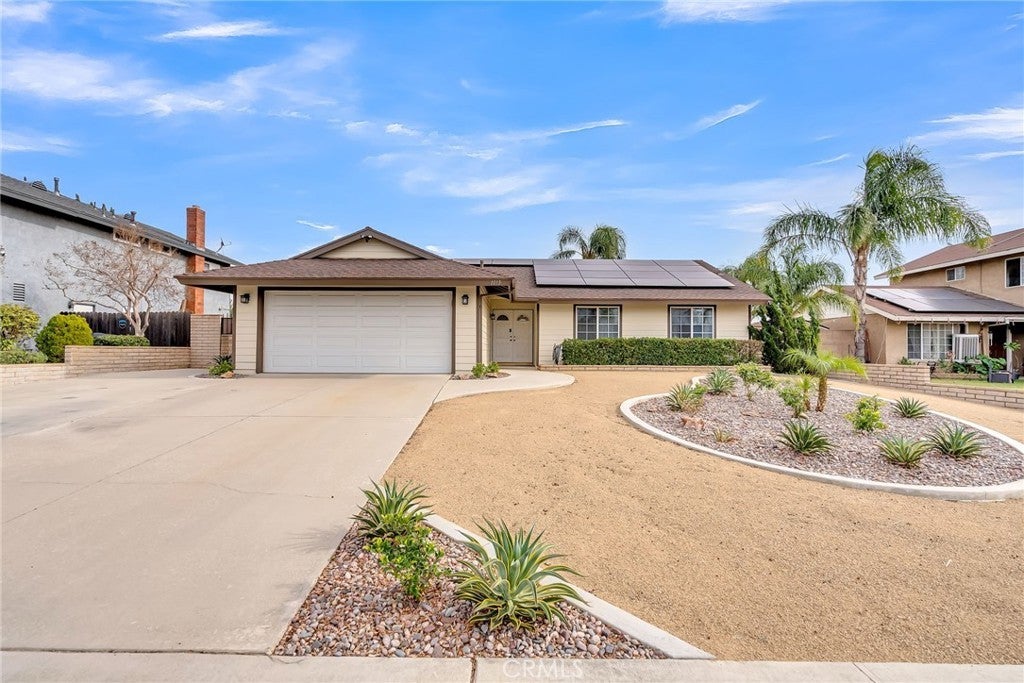 Photo of Listing #IV24248844