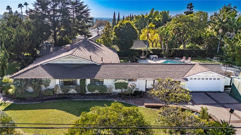 Photo of Listing #DW24249277