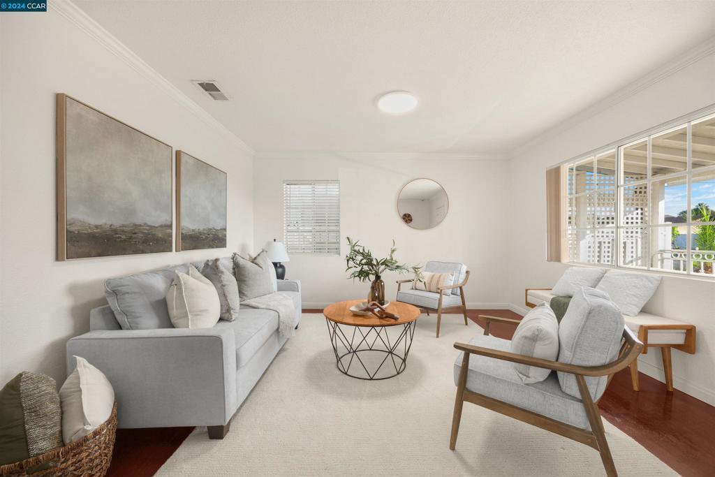 Photo of Listing #41080744