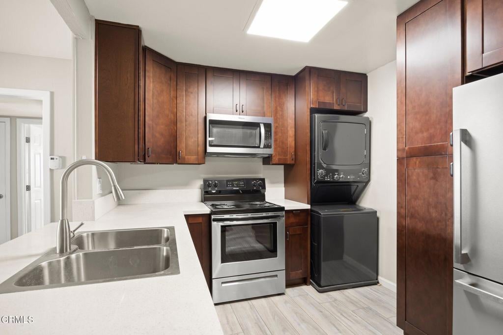 Photo of Listing #V1-27231