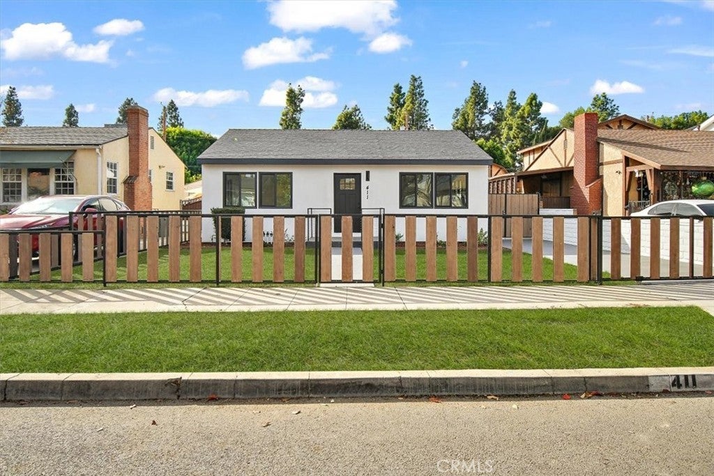 Photo of Listing #SB24252517