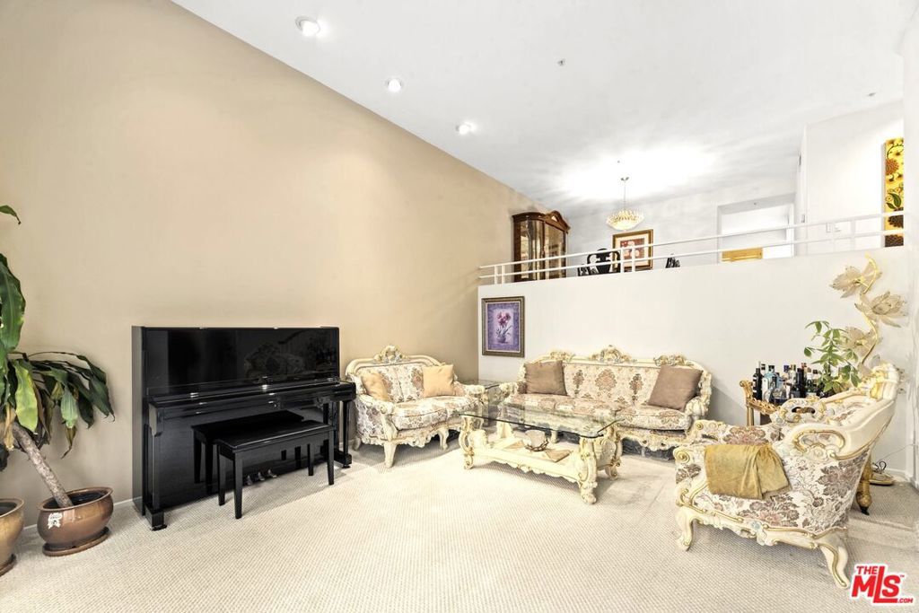 Photo of Listing #24474737