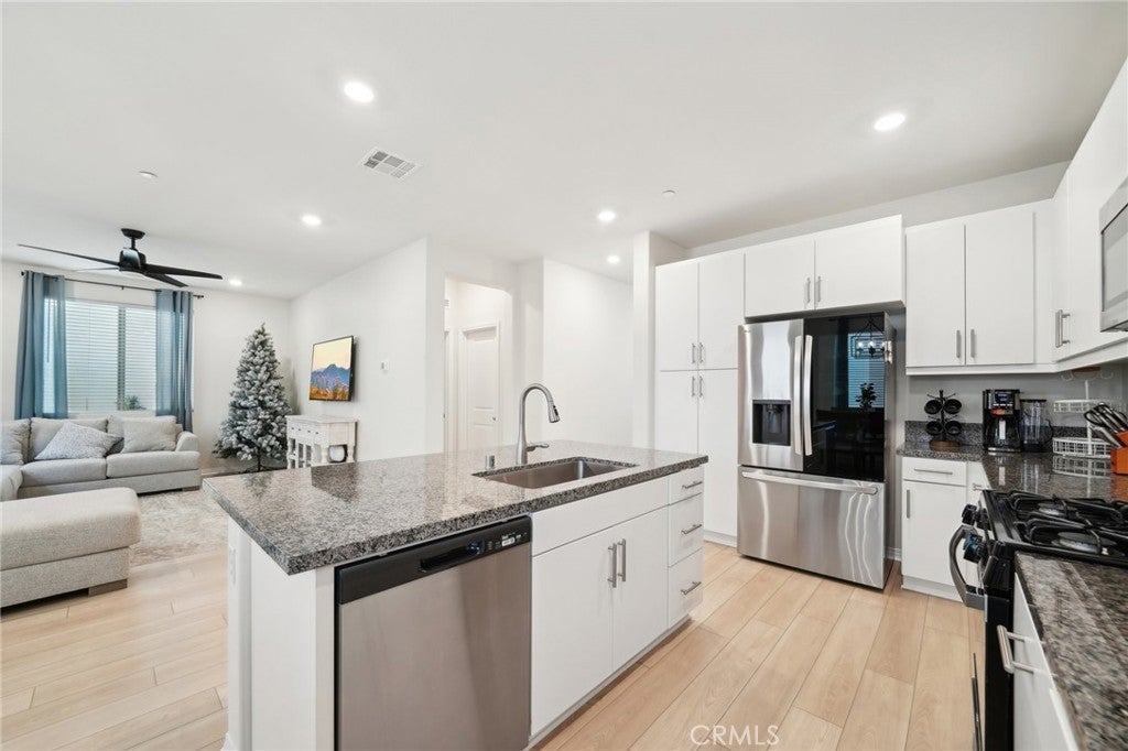 Photo of Listing #CV24254855