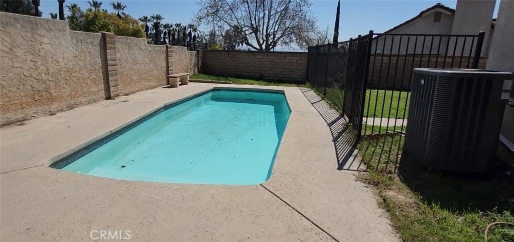 Photo of Listing #DW24254982