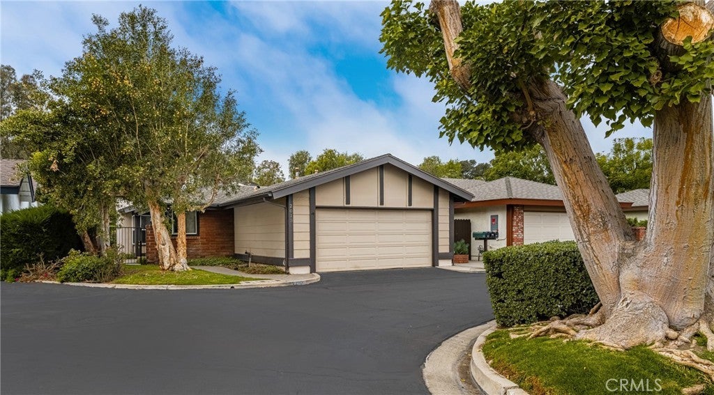 Photo of Listing #OC25000083