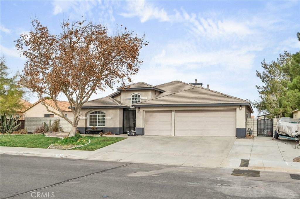 Photo of Listing #DW24255906