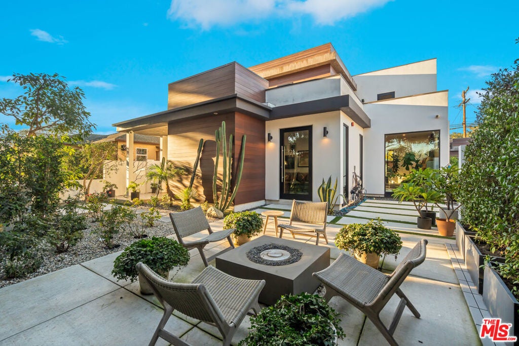 Photo of Listing #24472391