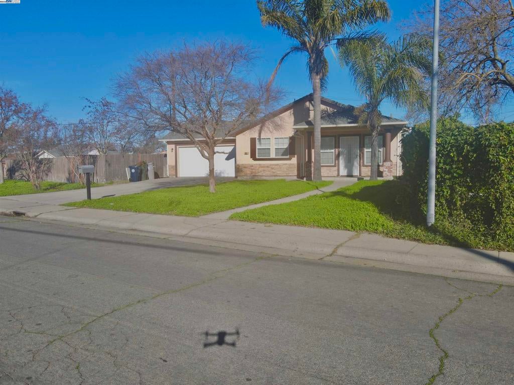 Photo of Listing #41081316