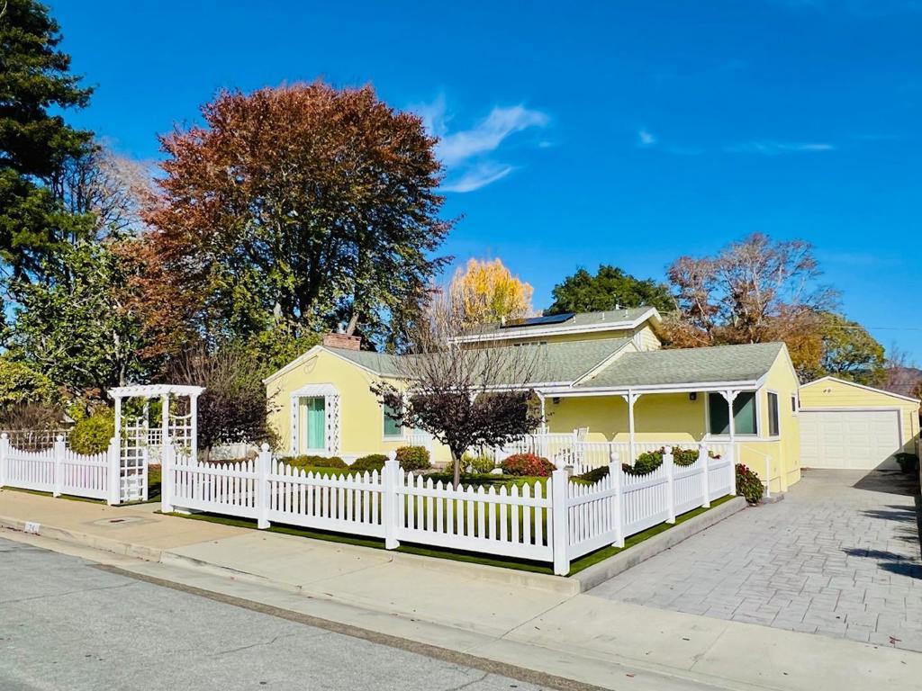 Photo of Listing #ML81988899