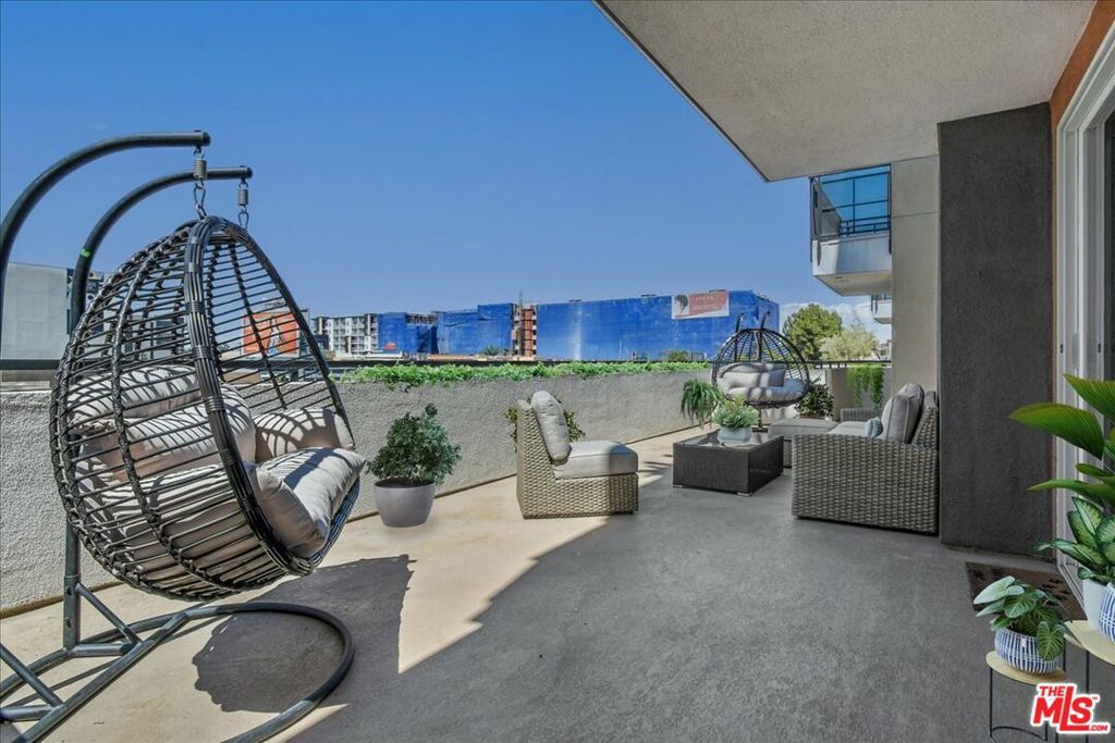 Photo of Listing #25475927